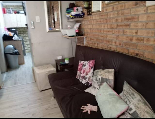 3 BEDROOM HOUSE FOR SALE IN RUSTENBURG EAST